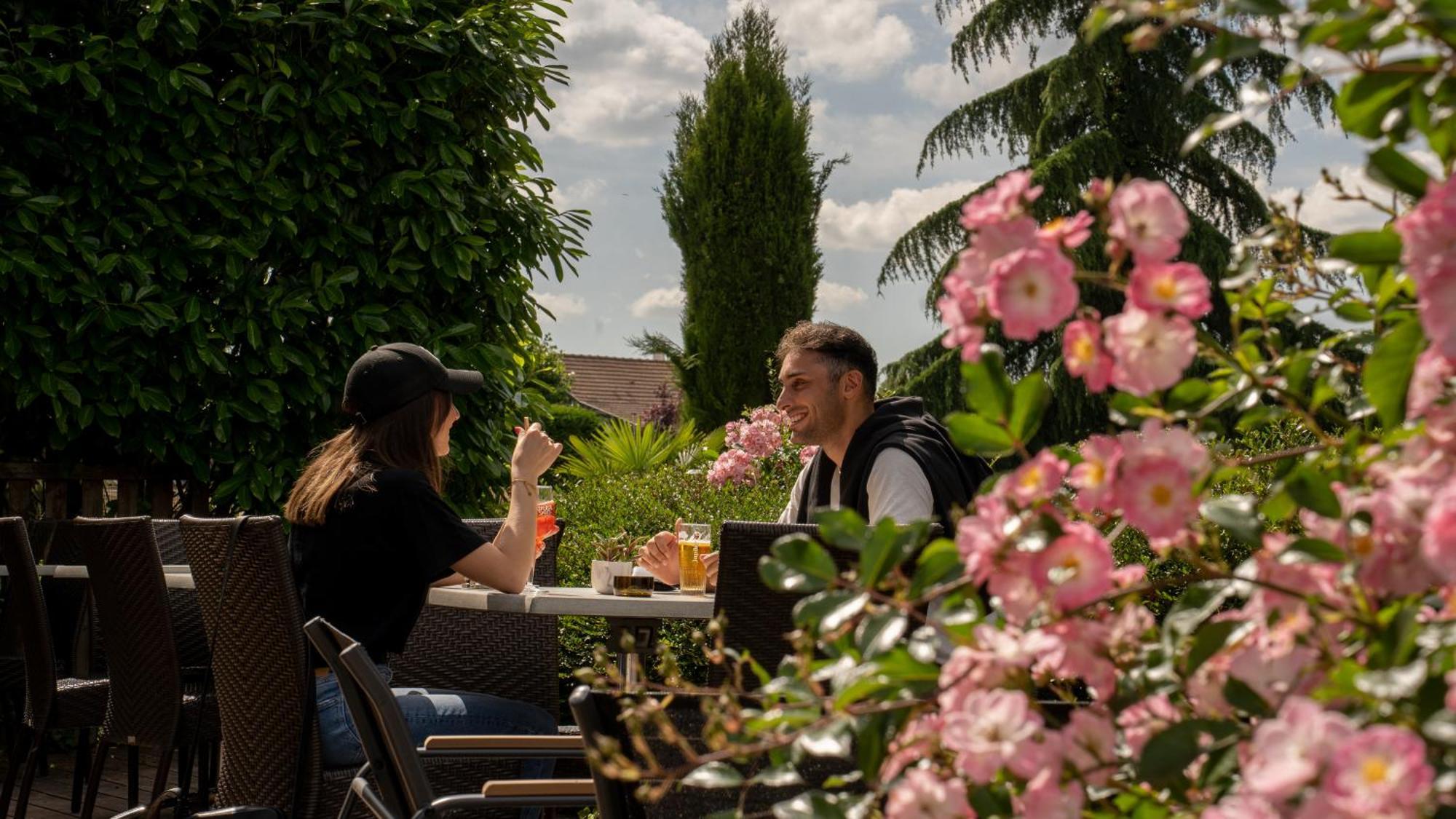 Hotel Parc Adelie - Logis Hotels 蒙塔尼莱丝比欧尼 外观 照片